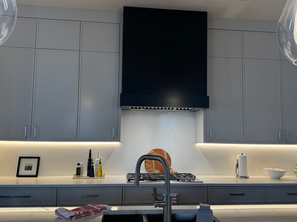 Custom Transitional Kitchen