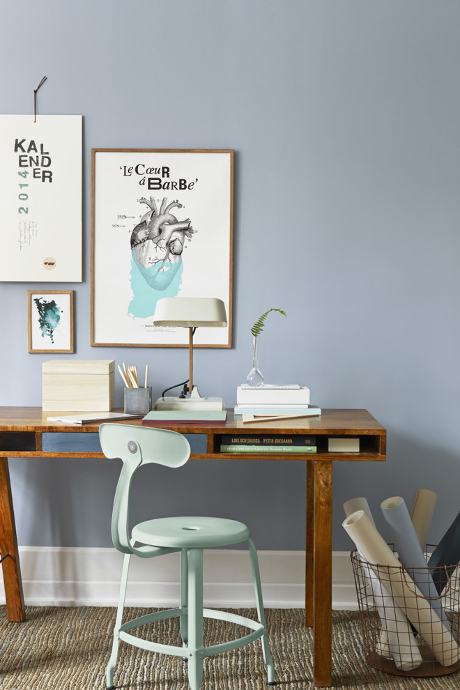 Design ideas for a traditional home office in Gothenburg.