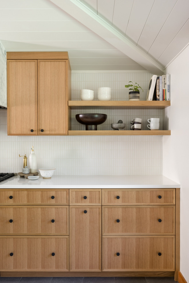 Kitchen - transitional kitchen idea in Seattle