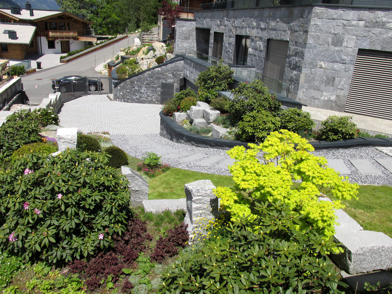 Garden design in Asian style in Austria