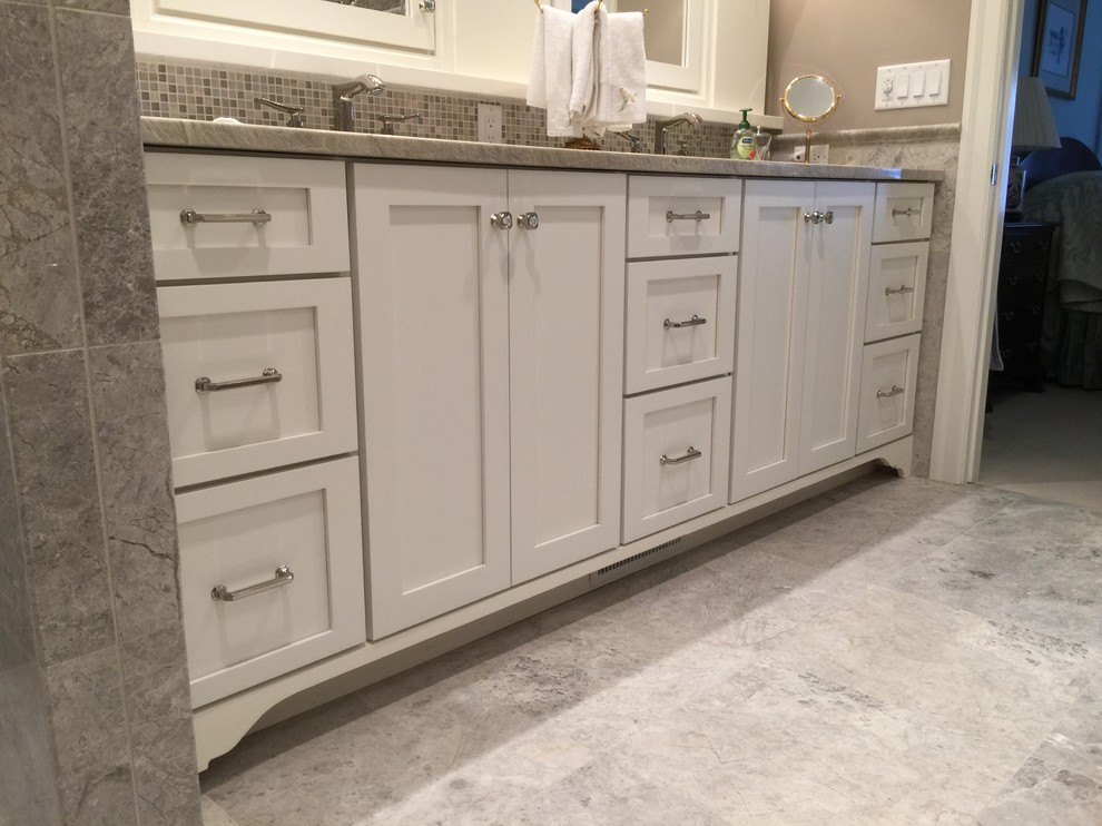 Williamsburg Grey Marble Bath