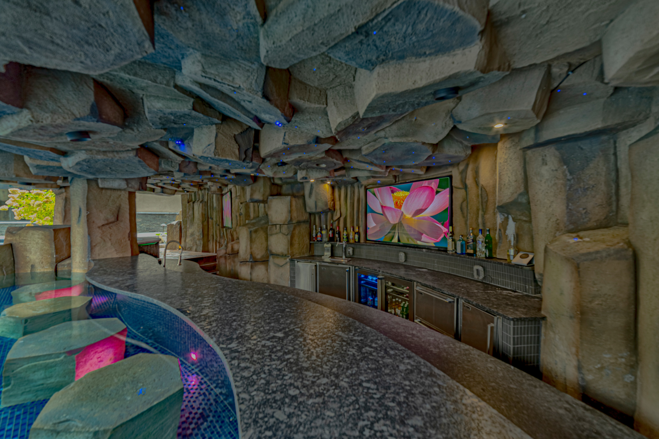 AWARD WINNING RESIDENTIAL PARADISE
