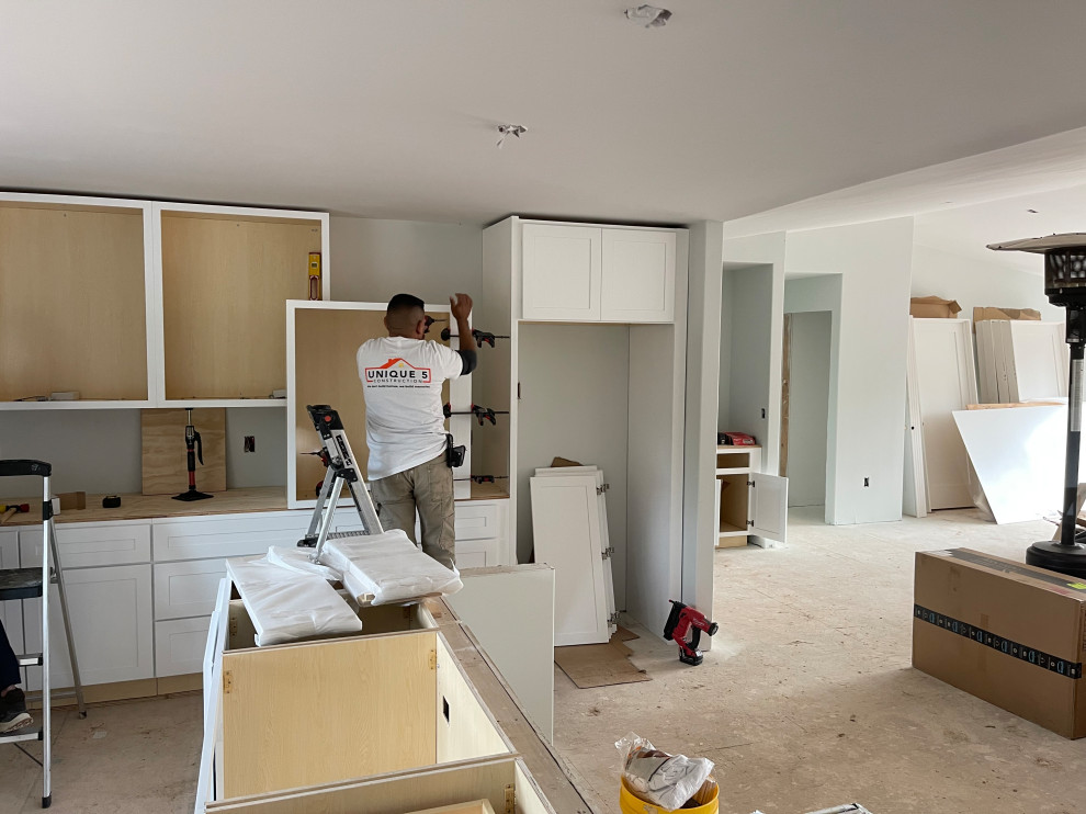 Custom Design Kitchen & Bathroom