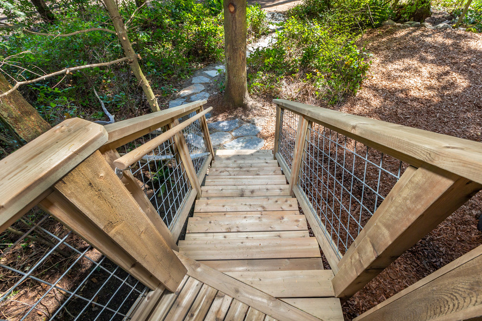 Custom Tree House Rustic Seattle by Kaplan Homes Unlimited, LLC