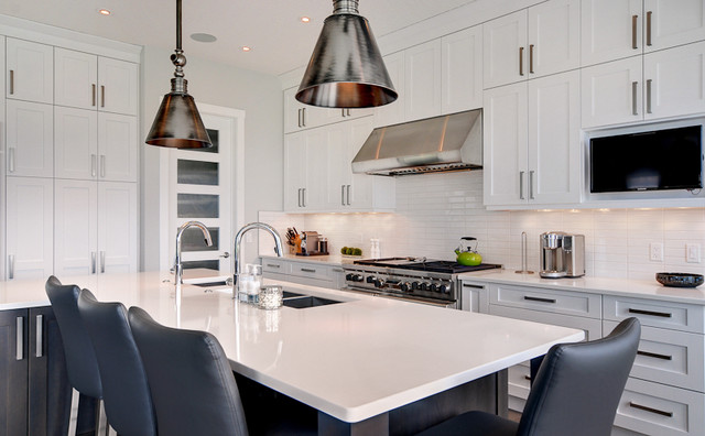 Transitional transitional-kitchen