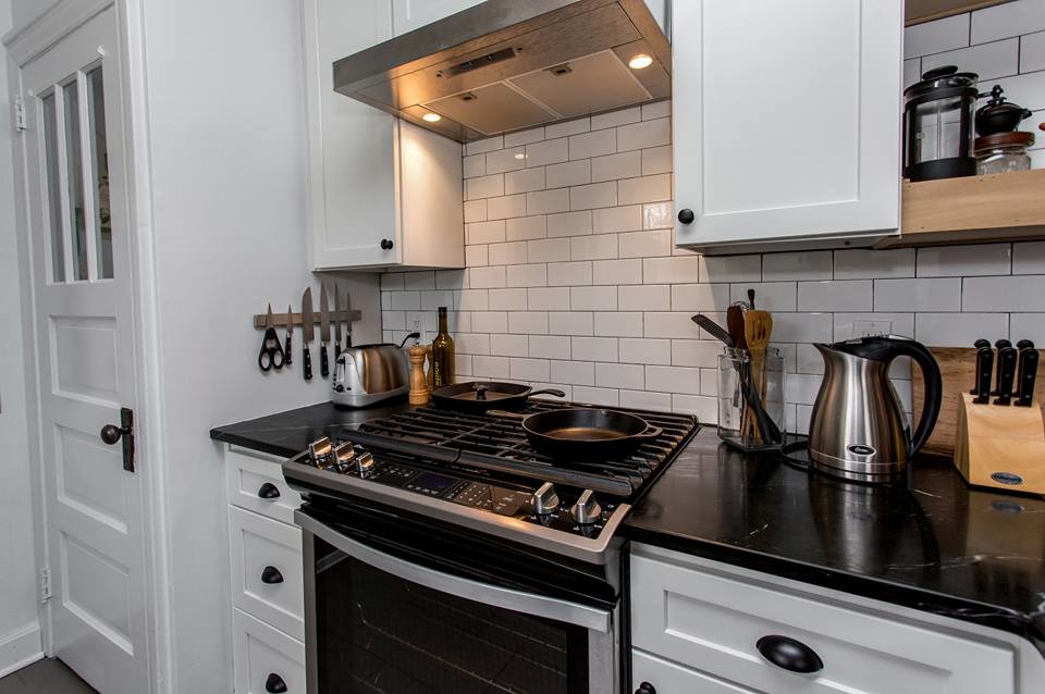 Beautiful Transitional Style Kitchen