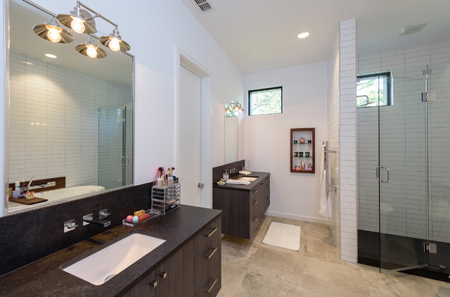 Royal Crest modern-badezimmer