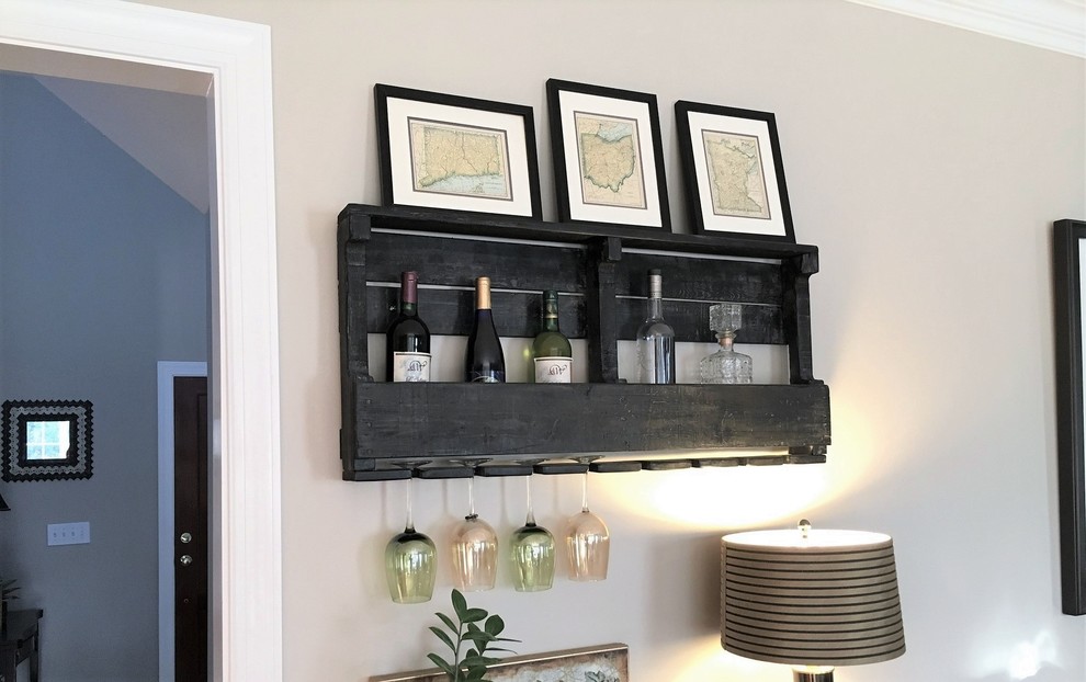 Transitional home design photo in Raleigh