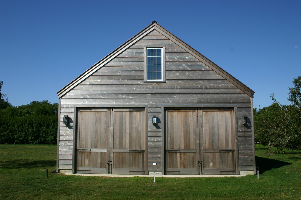 Inspiration for a small traditional detached barn in New York.