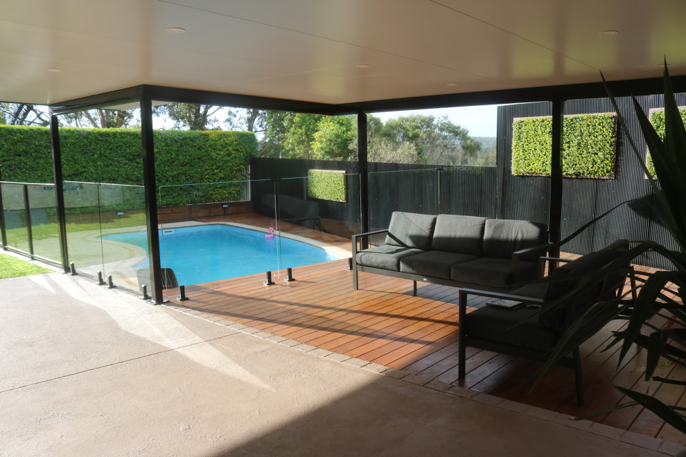 Pergola and pool fence in Raymond Terrace