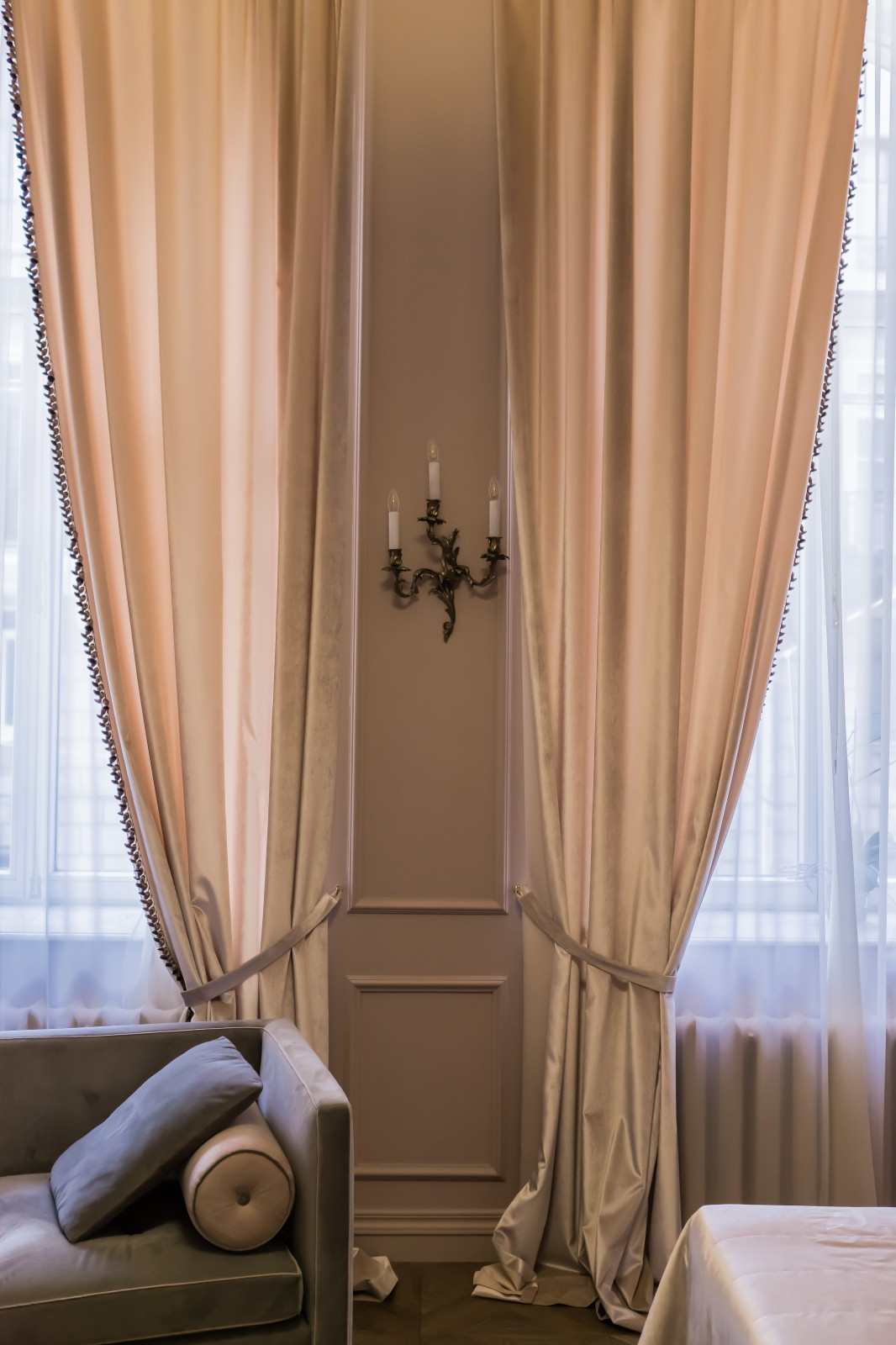 CHATEAU DE LA PETROGRADKA