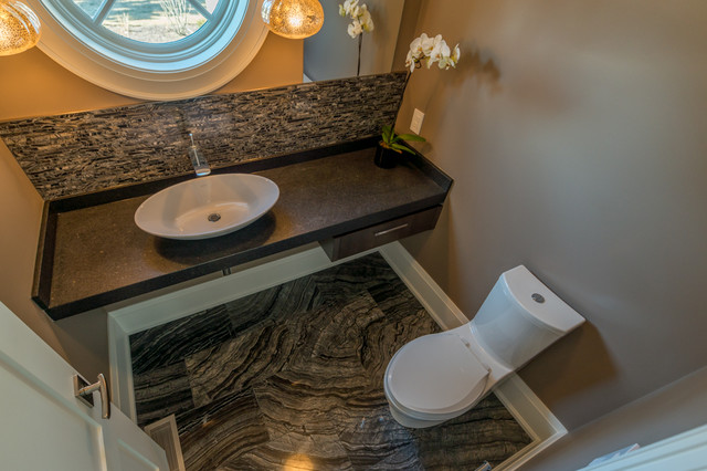 Inspiration for a small transitional home design remodel in Toronto