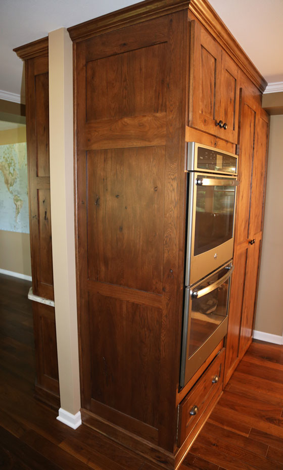 Mountain style kitchen photo in Cedar Rapids