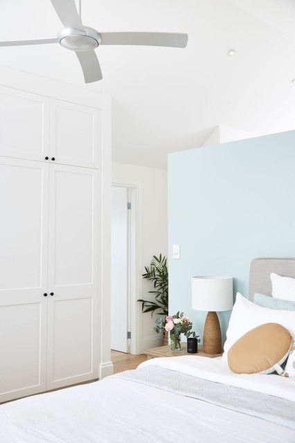Project Ocean Rd contemporaneo-dormitorio
