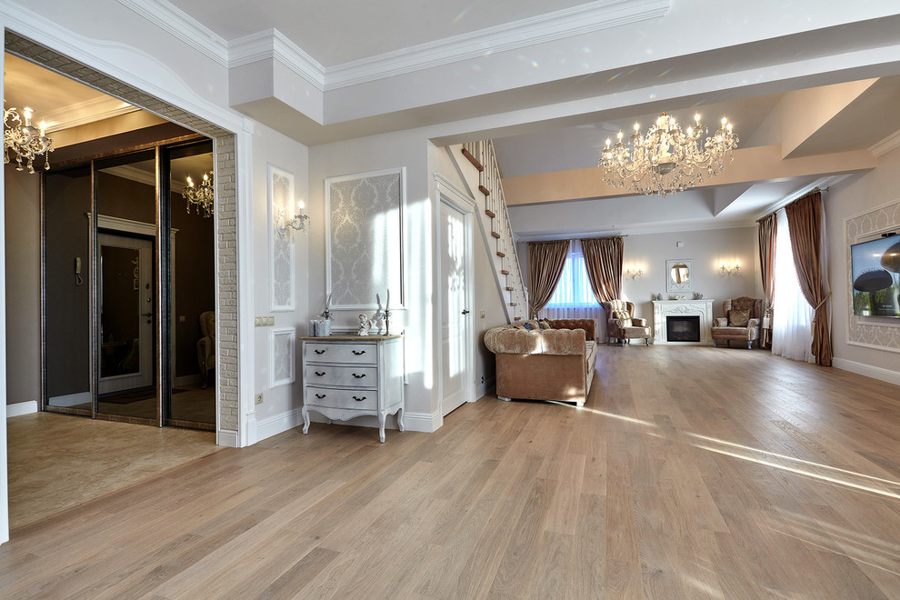 033 Квартира  в высотном доме с выходом на крышу.