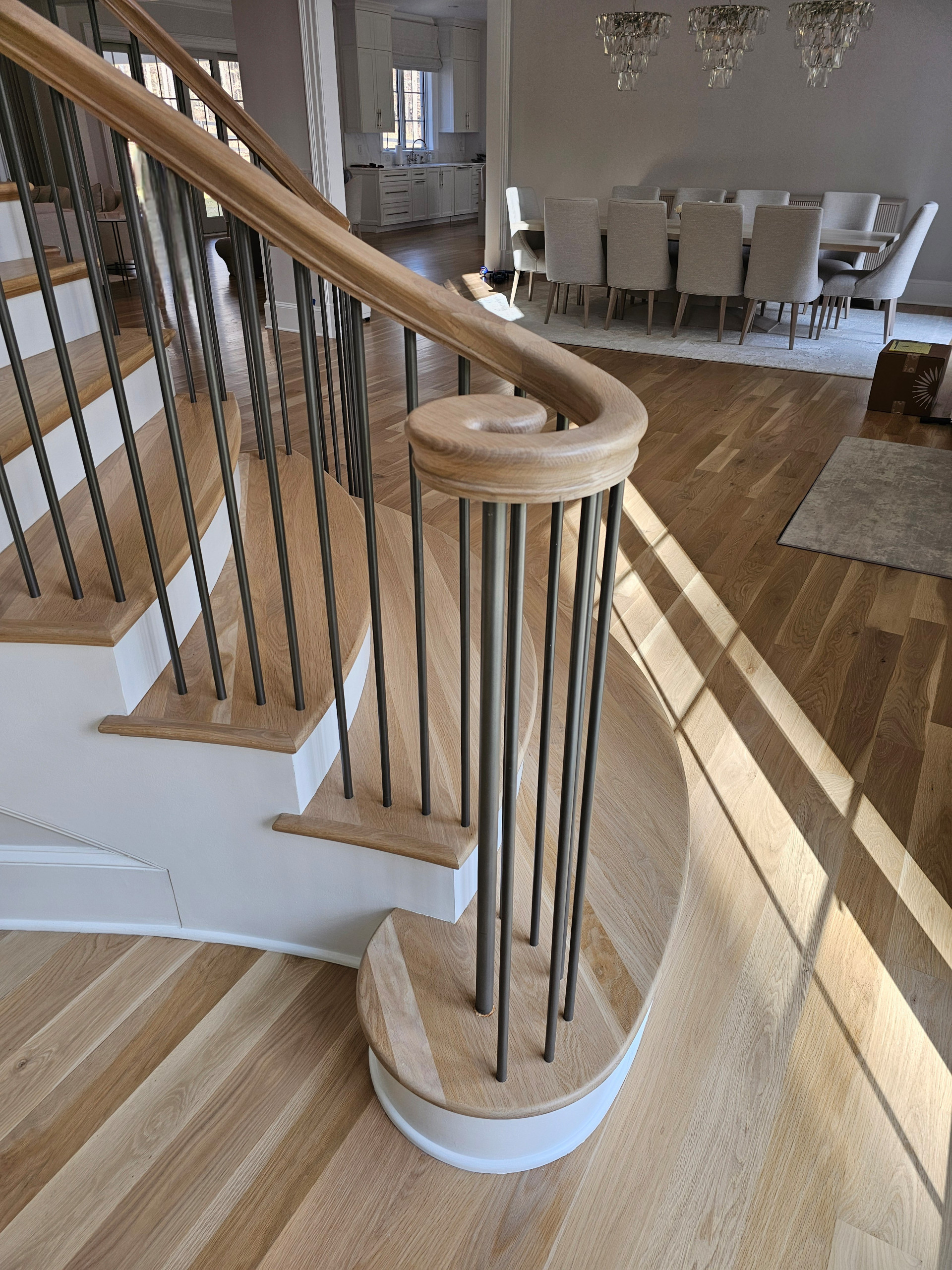 116_Elegant & Eye-catching Curved Staircase, Leesburg VA 20175