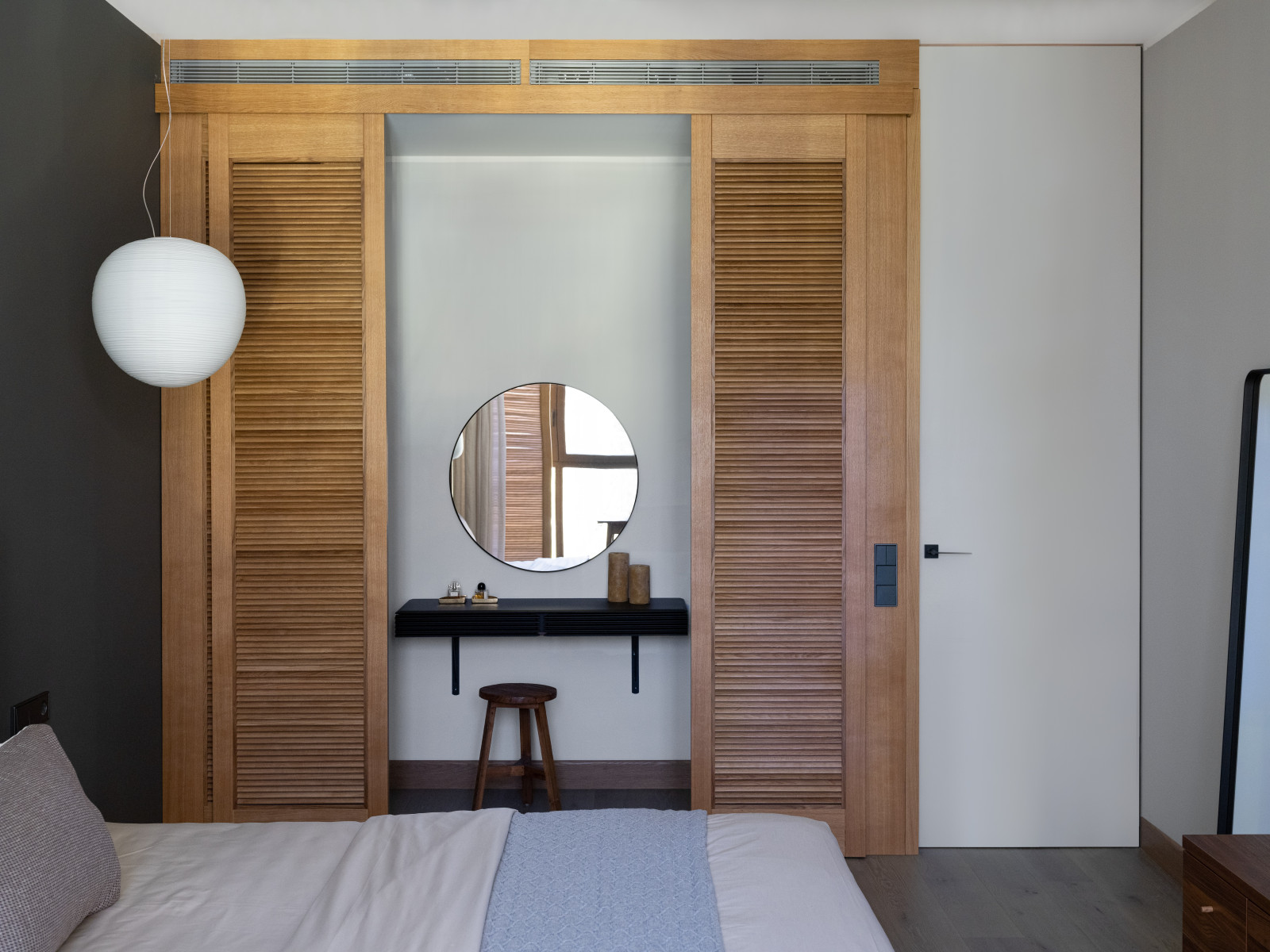 Минималистичная квартира в Москве 117 кв. м