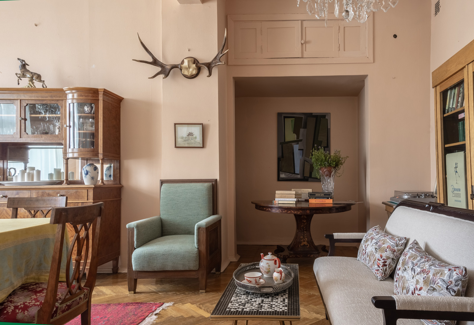 Дом на набережной