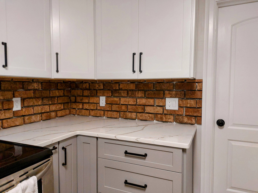 Kitchen - kitchen idea with brick backsplash