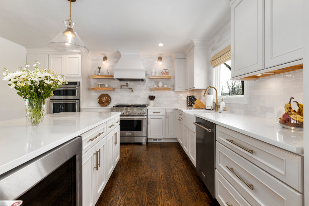 Example of a transitional kitchen design in New York