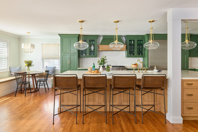 7 Vibrant Green Kitchen Cabinets Ideas + Paint Colors