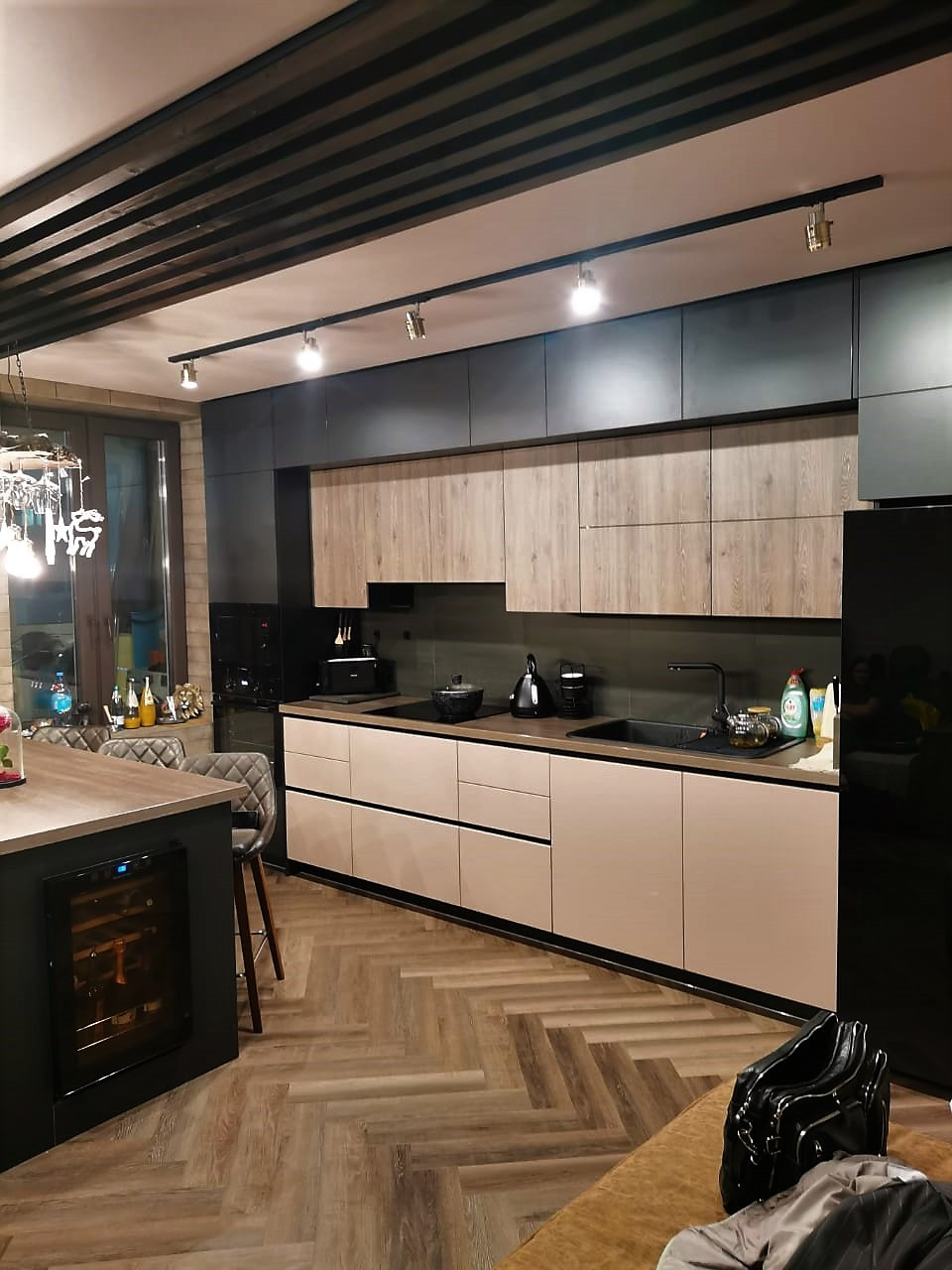 Ямало-Ненецкий АО, Новый Уренгой г, Дружба мкр, дом № 6, корпус 2, кухня..