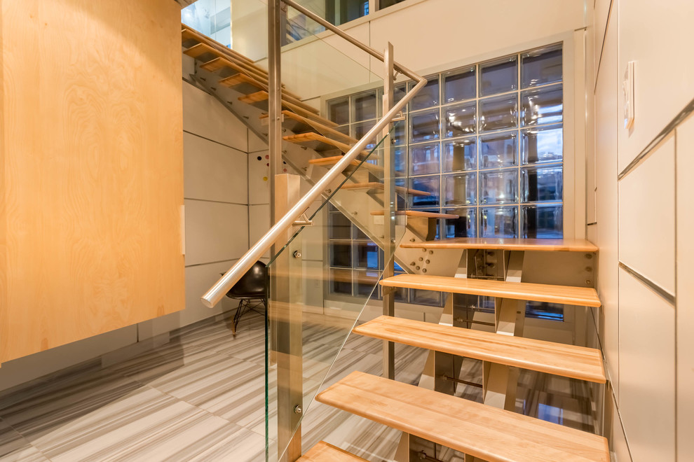 Design ideas for a staircase in Toronto.