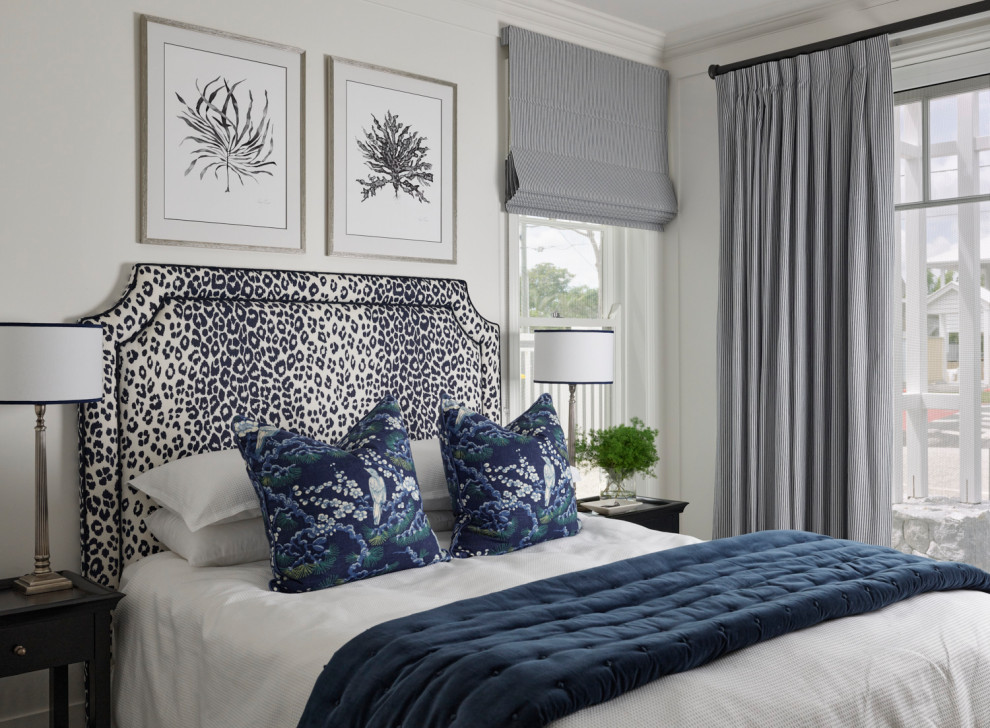 Design ideas for a beach style bedroom in Brisbane.