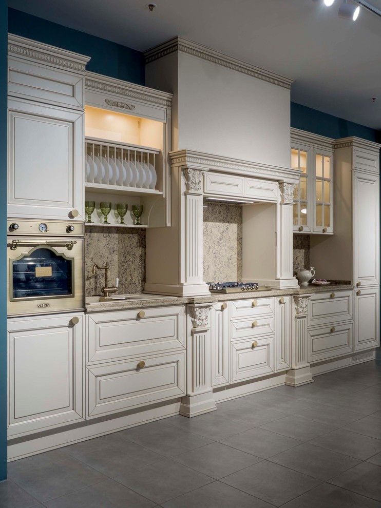 Giulia Novars, Нижний Новгород, ул. Горького 260