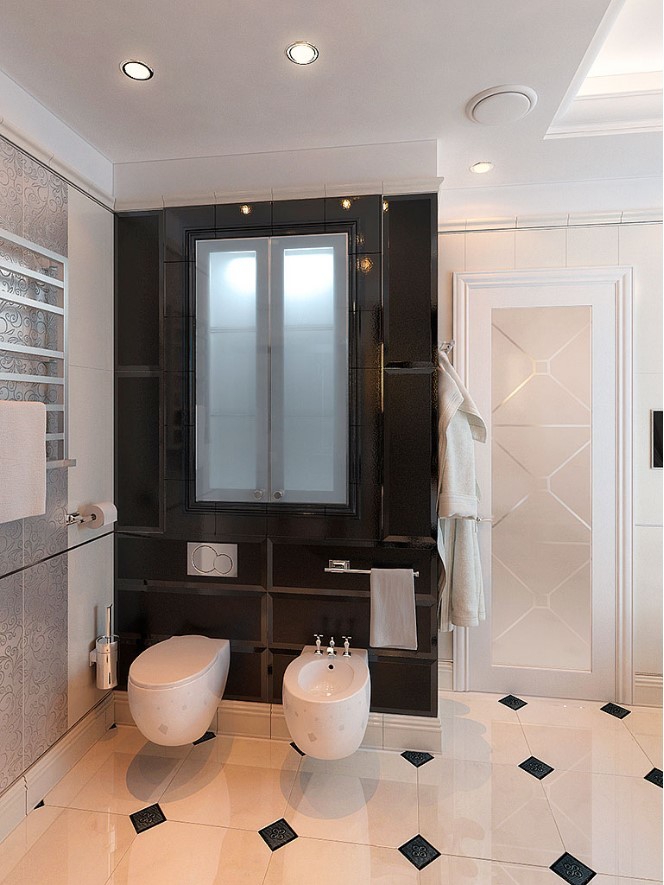 У Ростральных колонн