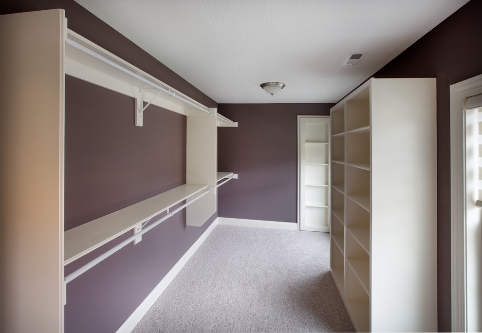 Design ideas for a traditional storage and wardrobe in Columbus.