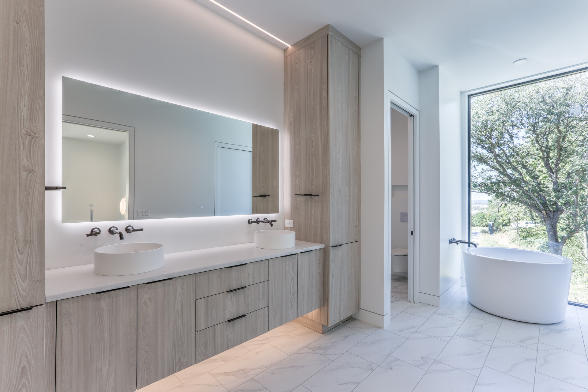 Inspiration for a contemporary bathroom remodel in Omaha