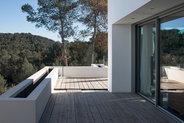 Suivez le Guide: LEWISA contemporary-deck