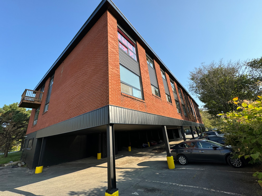 Albro Lake Apartments