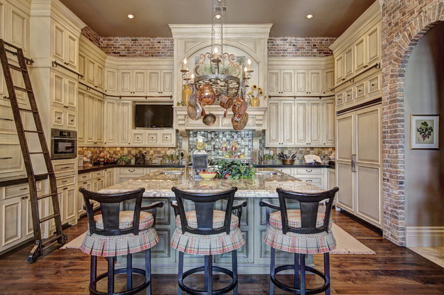 Terrell Hills Custom by McMurrey Builders traditional-kitchen