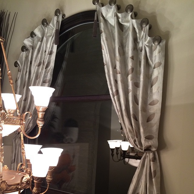 Inspiration for a transitional home design remodel in Toronto