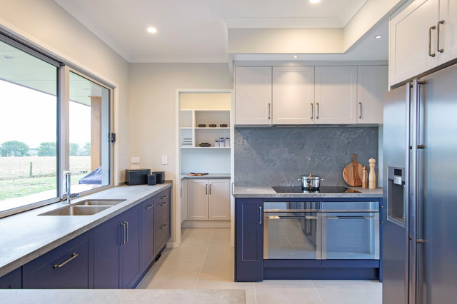 Award Winning Classic Kitchen country-kitchen