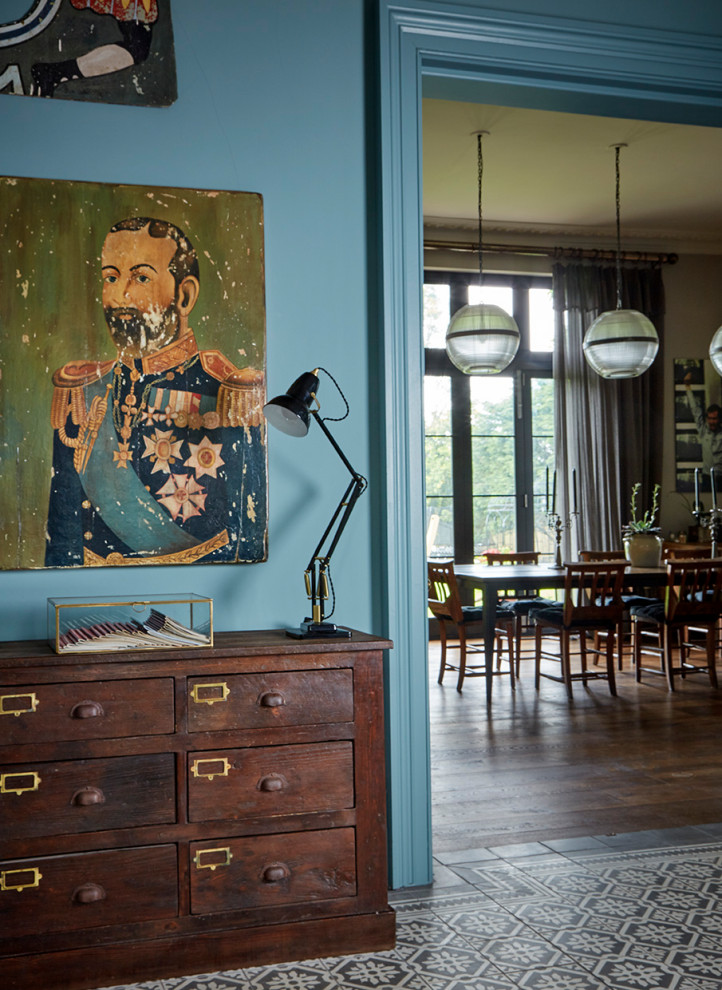 This is an example of an eclectic home design in London.