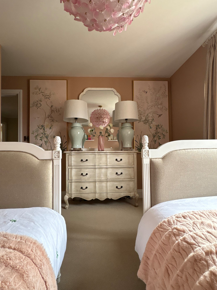 The Hawthorns - Pink Room