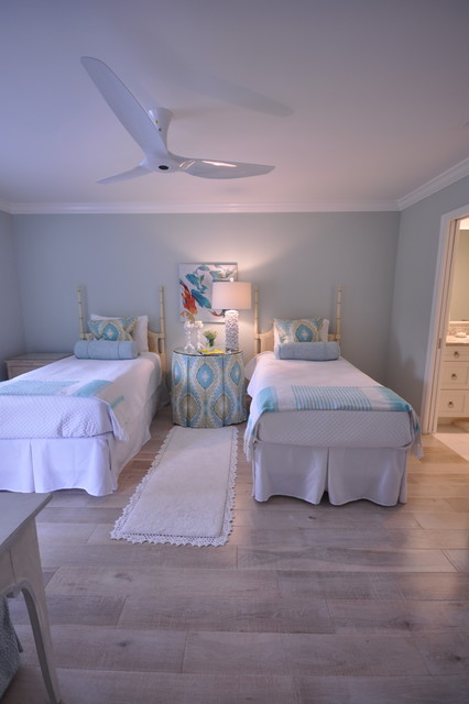 Downtown Naples scandinavian-bedroom