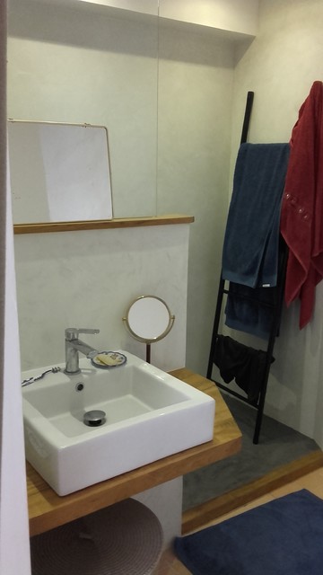 B&eacute;ton cir&eacute; minimalistisch-badezimmer