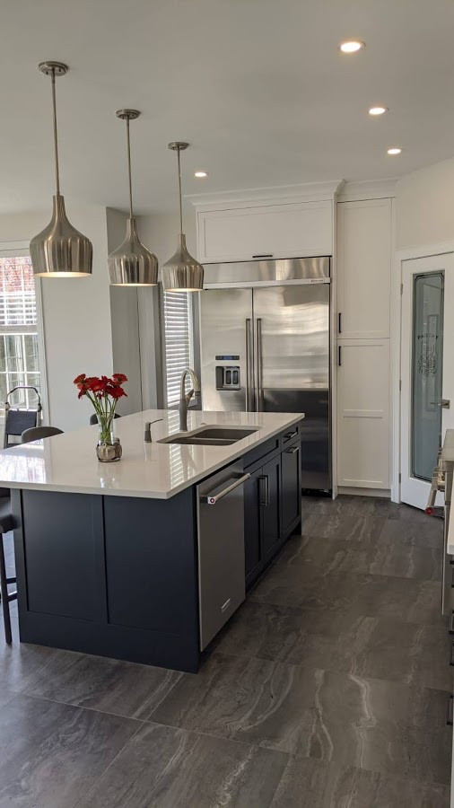 Kitchen - transitional kitchen idea