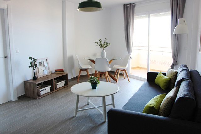 LA CASA DE LA PLAYA coastal-living-room