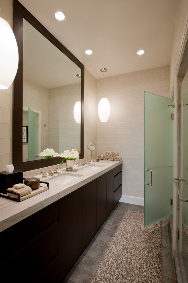 Inspiration for a contemporary bathroom in Chicago with an undermount sink.