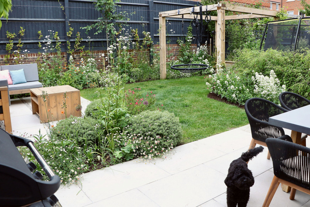 Design ideas for a contemporary garden in Kent.