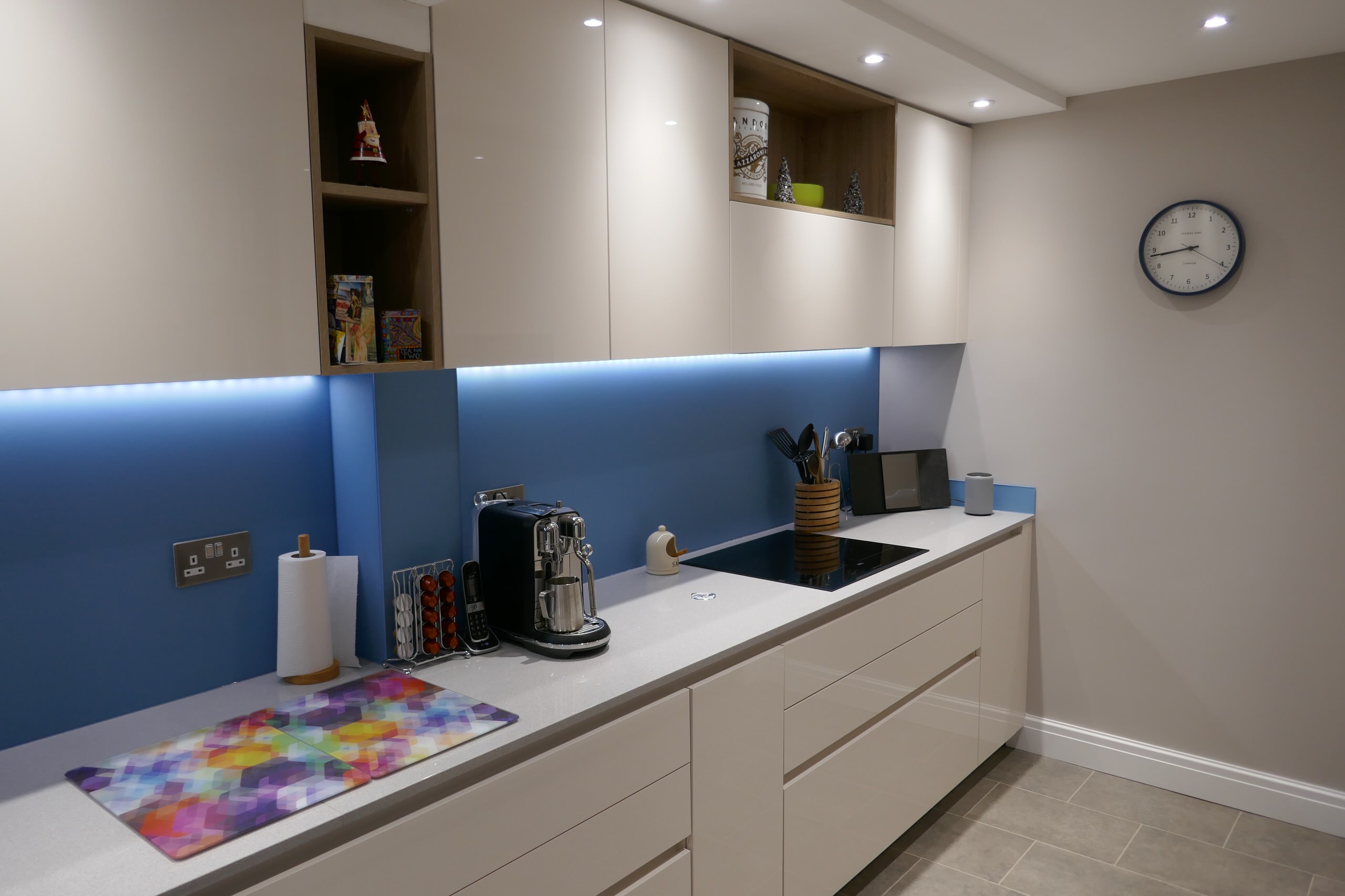 Kitchen, En Suite and Wardrobes