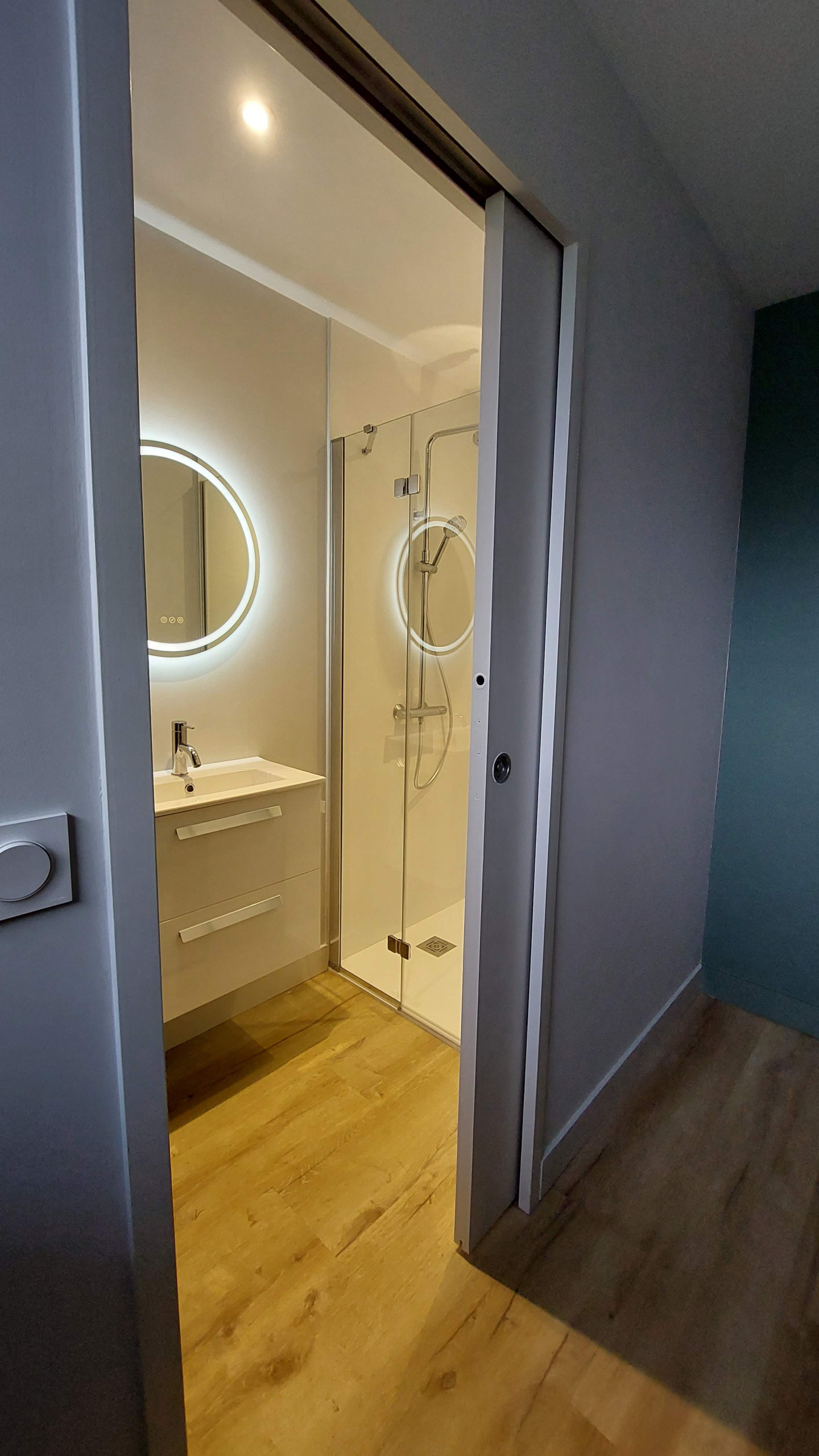 Aménagement d'un studio ainsi qu'une chambre revisitée avec salle de bains