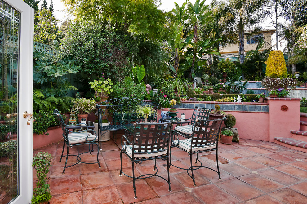 This is an example of a traditional courtyard patio in San Francisco.