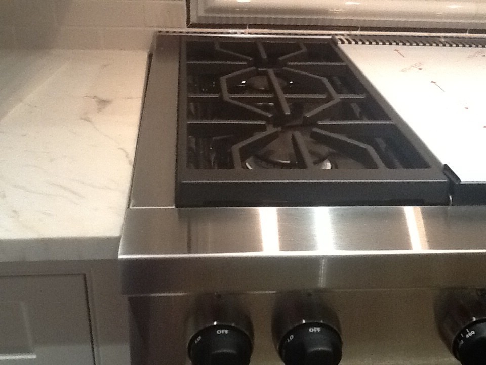 gap filler between stove and countertop