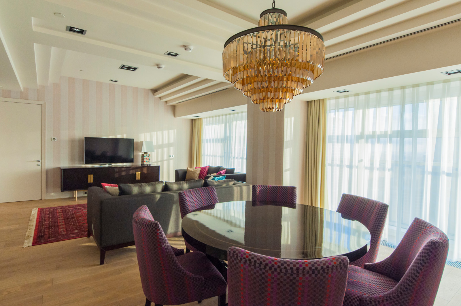 Апартаменты в Меркурий-Сити-Тауэр "Золотая башня"  Москва-Сити.